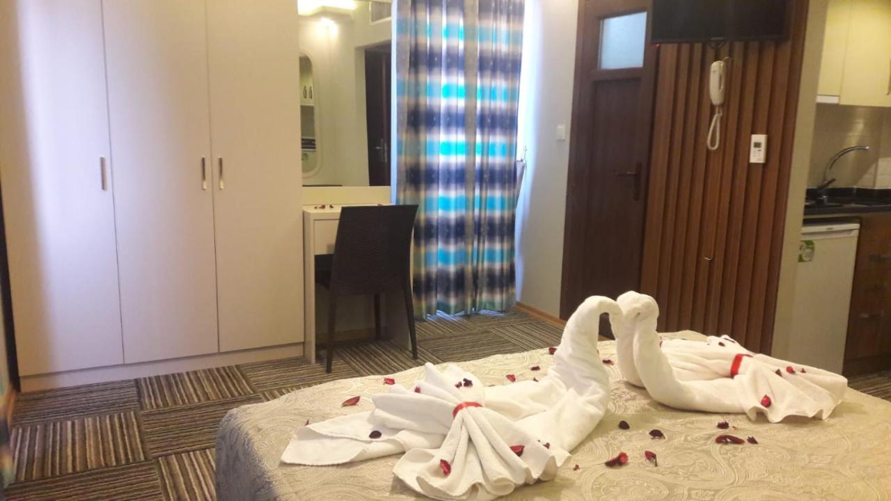 Alya Suite Rezidans ทรับซอน ภายนอก รูปภาพ