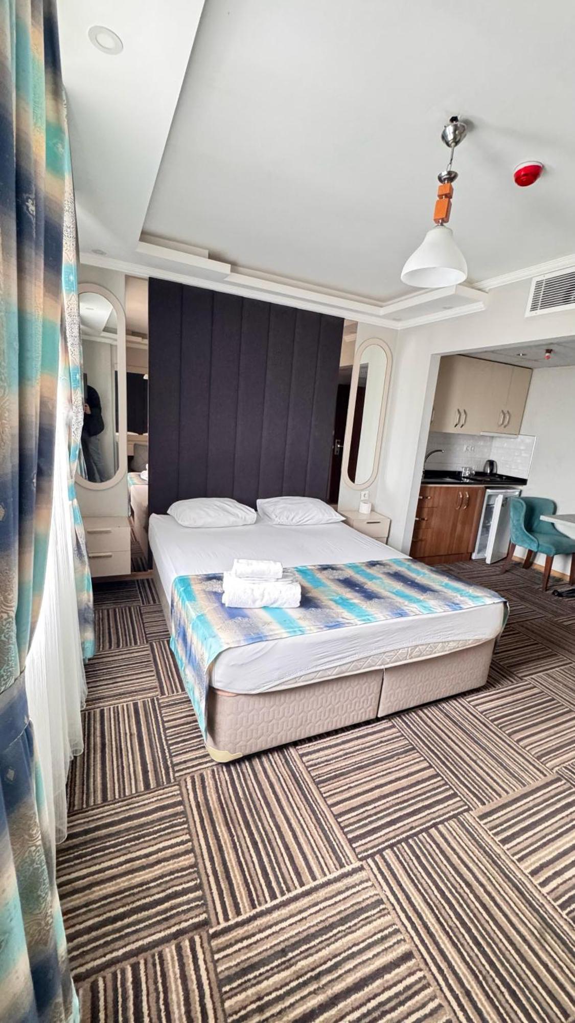 Alya Suite Rezidans ทรับซอน ภายนอก รูปภาพ